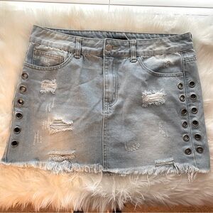 Forever 21 Light Wash Destructed Mini Skirt Sz Large #256